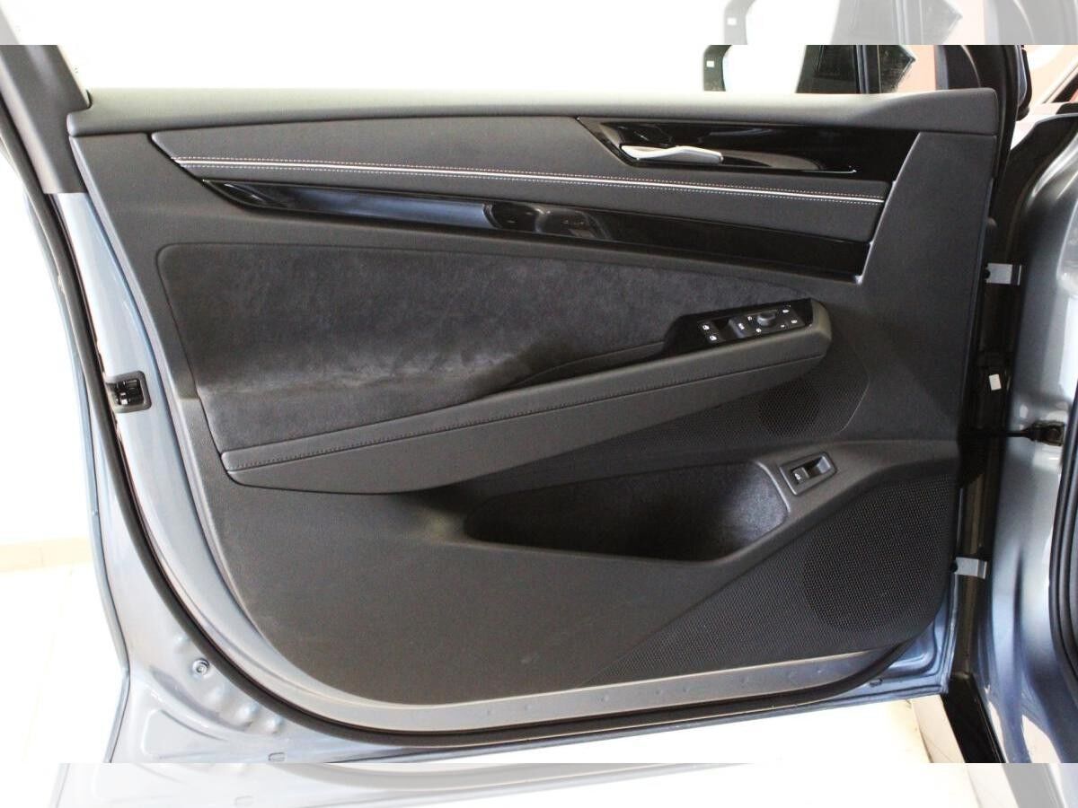 Volkswagen ID.7 Tourer Pro AHK INTERIEURPAKET EXTERIEURPAKET