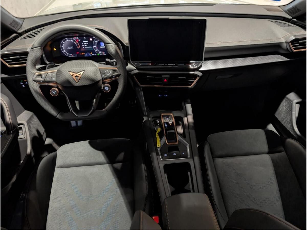 Cupra Leon SOFORT VERFÜGBAR! Sportstourer VZ Black Edition 1.5 e-Hybrid 200kW (272PS)