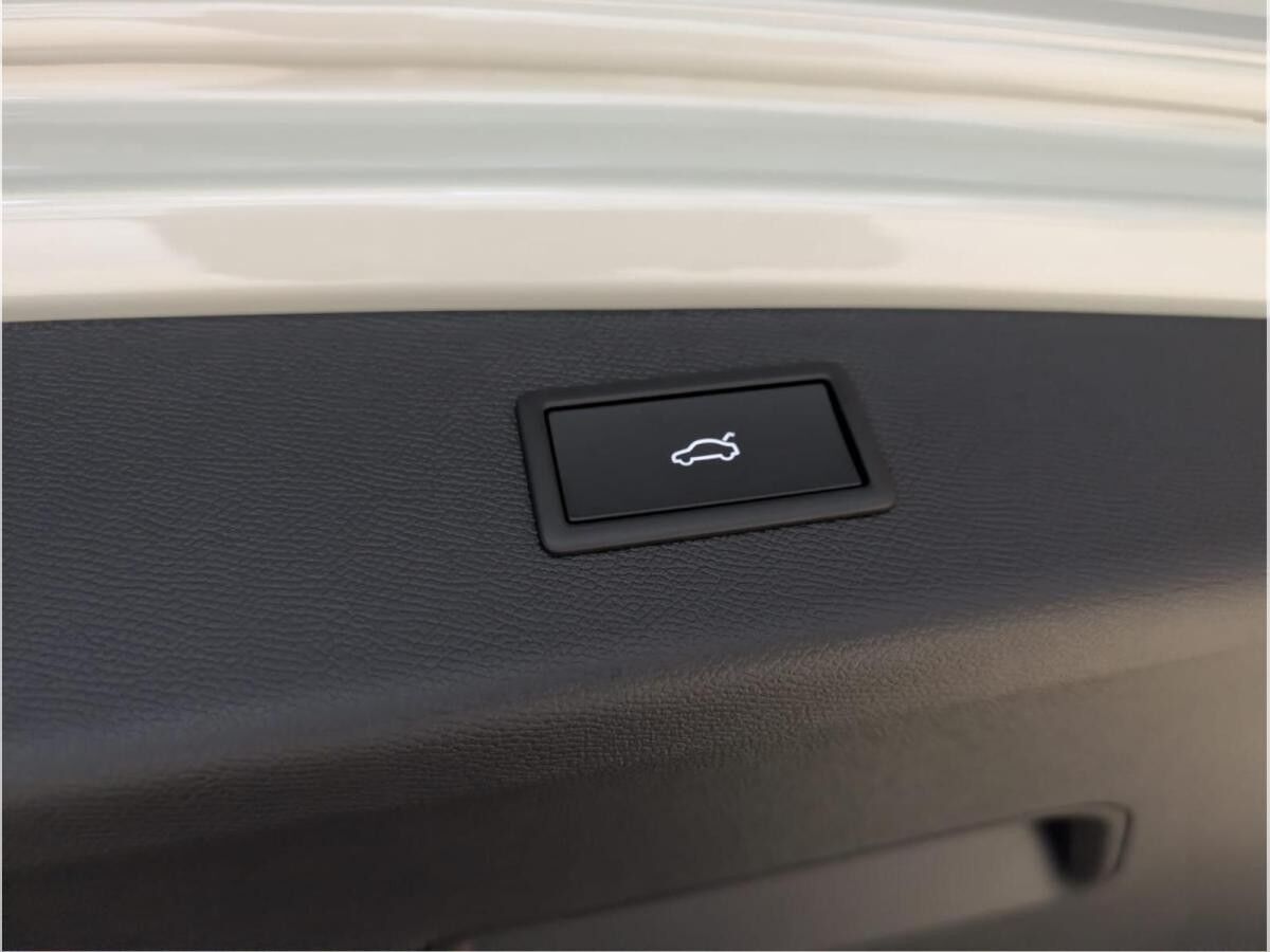 Cupra Leon SOFORT VERFÜGBAR! Sportstourer VZ Black Edition 1.5 e-Hybrid 200kW (272PS)