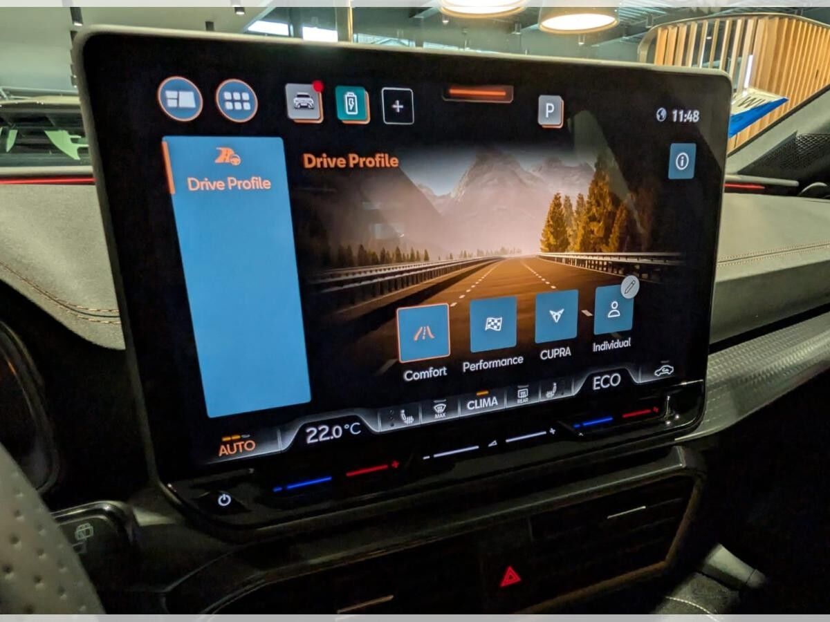 Cupra Leon SOFORT VERFÜGBAR! Sportstourer VZ Black Edition 1.5 e-Hybrid 200kW (272PS)