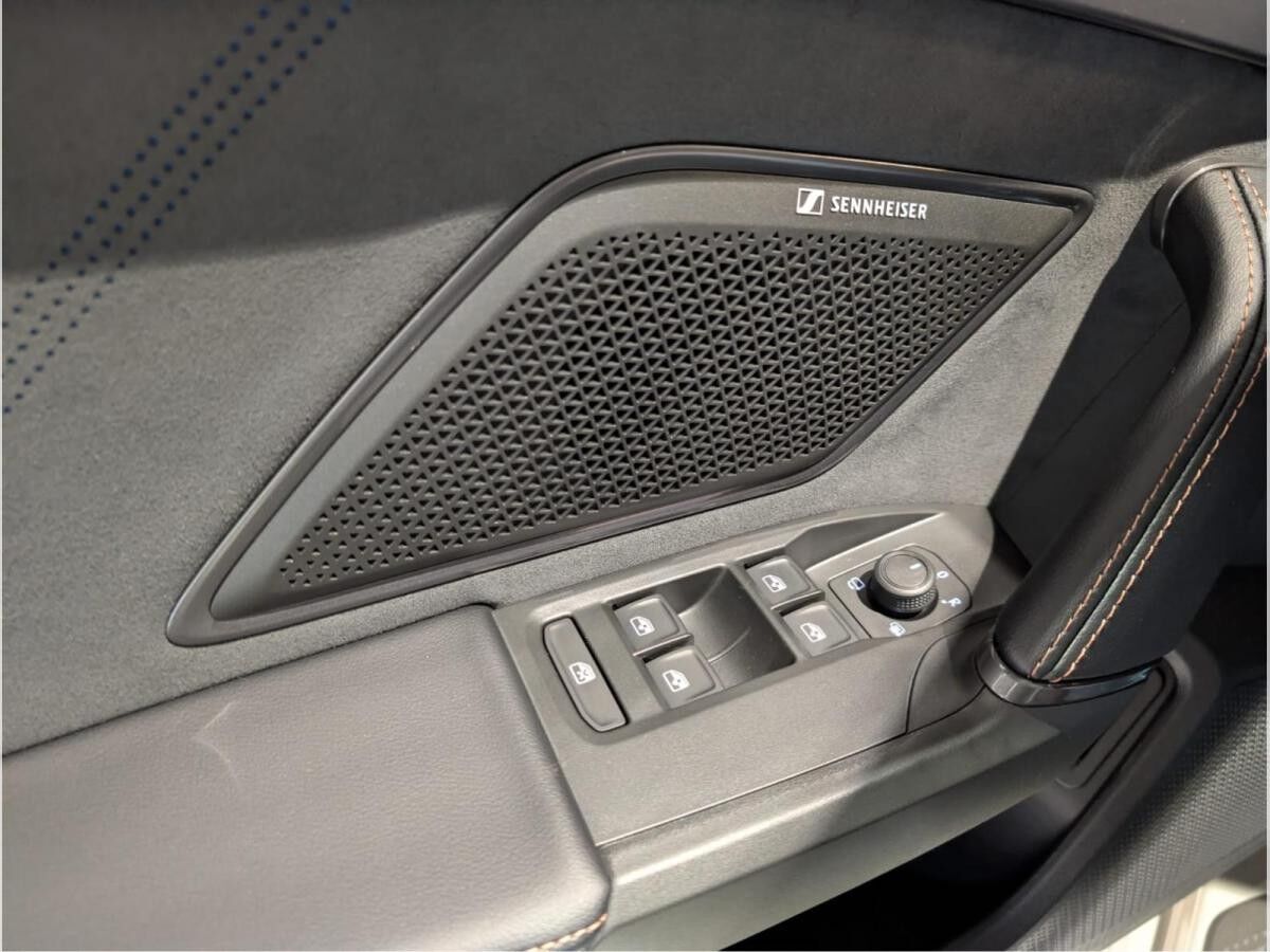 Cupra Leon SOFORT VERFÜGBAR! Sportstourer VZ Black Edition 1.5 e-Hybrid 200kW (272PS)