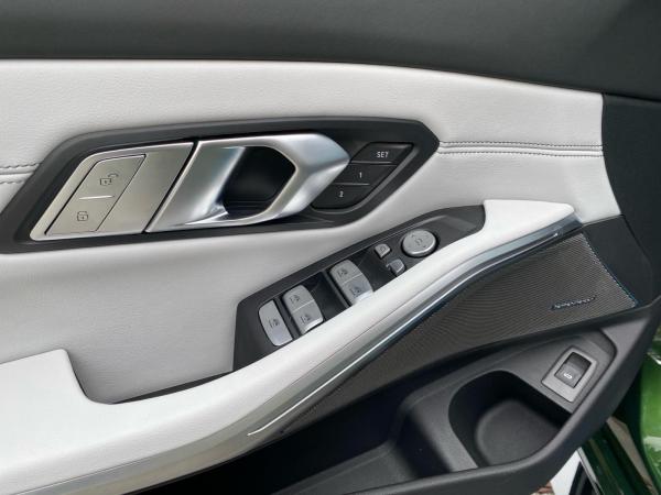 BMW M3 Competition Tou H/K M Carbon Schalensi Keyless