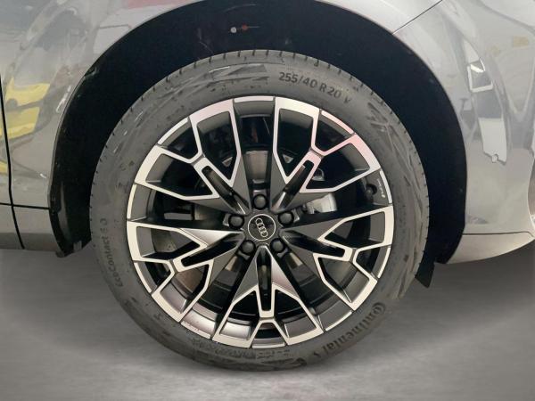 Audi Q3 SUV TFSI S tronic ACC AHK AUT Kam. LED