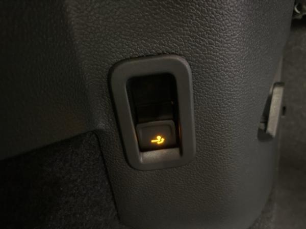 Volkswagen Golf VIII 1.5 eHybrid DSG Style KLIMA LED NAVI A