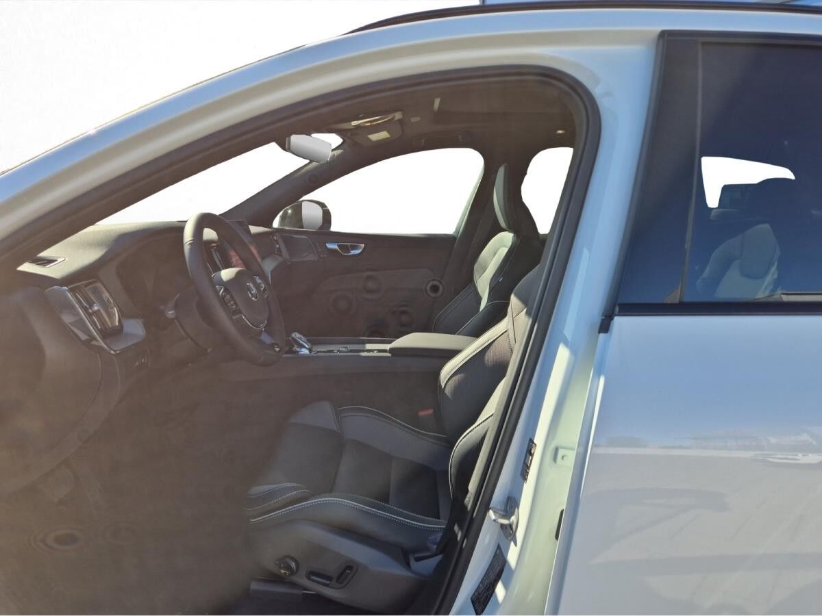 Volvo XC60 T8 AWD Black Deal ab 299€