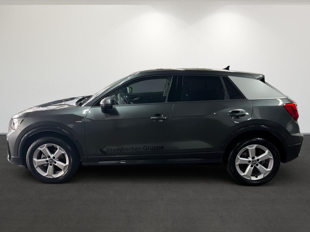 Audi Q2 S line S line Matrix LED AHK Smartph.Interface Assistenzp. Parken