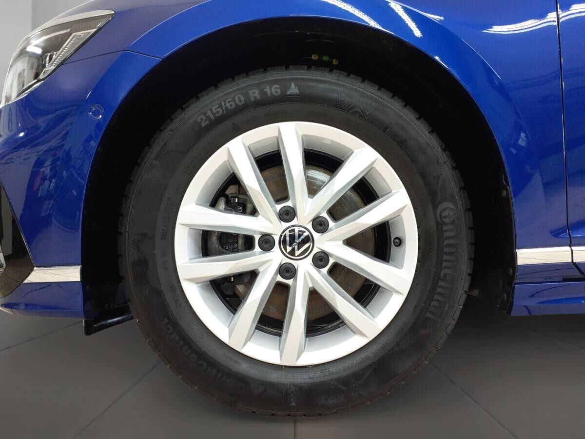 Volkswagen Passat Variant 2.0TDI Business *Navi*LED*R-Line