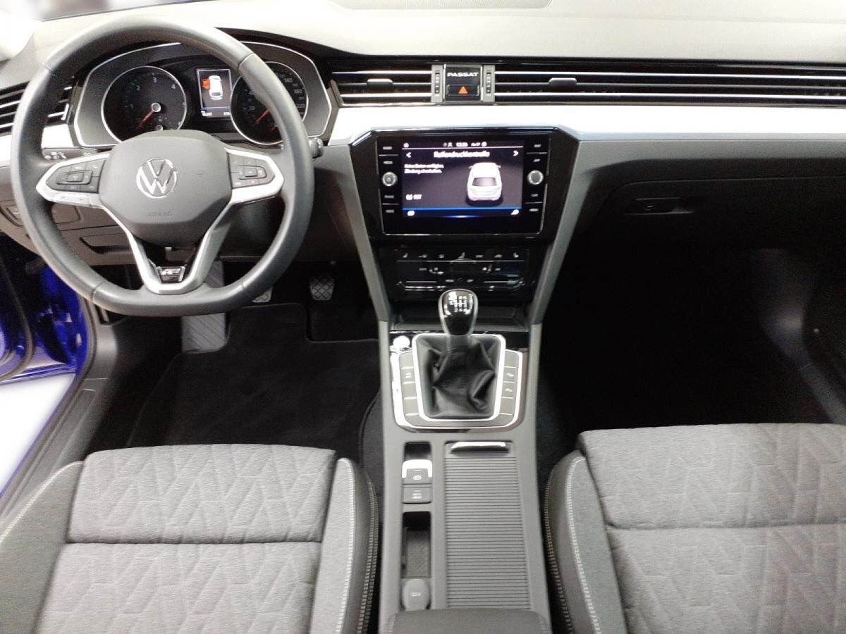 Volkswagen Passat Variant 2.0TDI Business *Navi*LED*R-Line