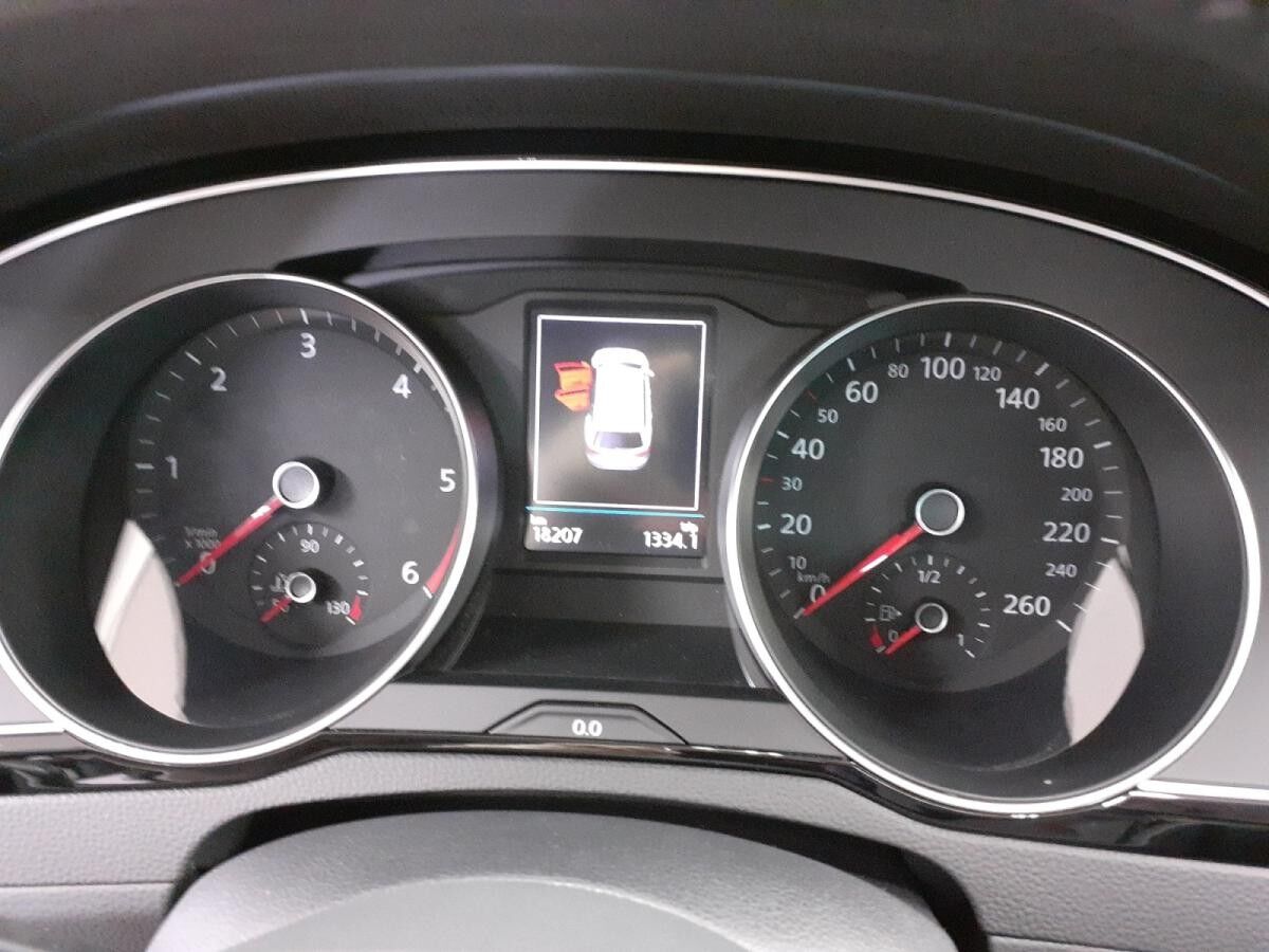 Volkswagen Passat Variant 2.0TDI Business *Navi*LED*R-Line