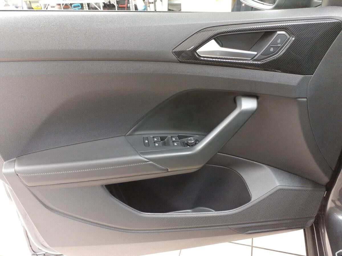 Volkswagen T-Cross 1.5TSI R-Line *2xKlima*LED*AHK*ACC*