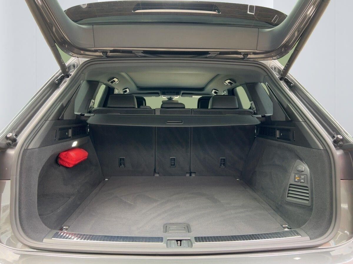 Volkswagen Touareg R-Line 3.0 V6 TDI 4M AHK/LM22"/PANO/HUD