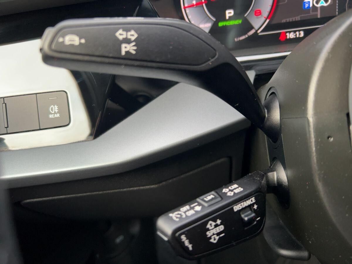 Audi A3 Limousine 35 TFSI advanced S tronic AHK Head-Up