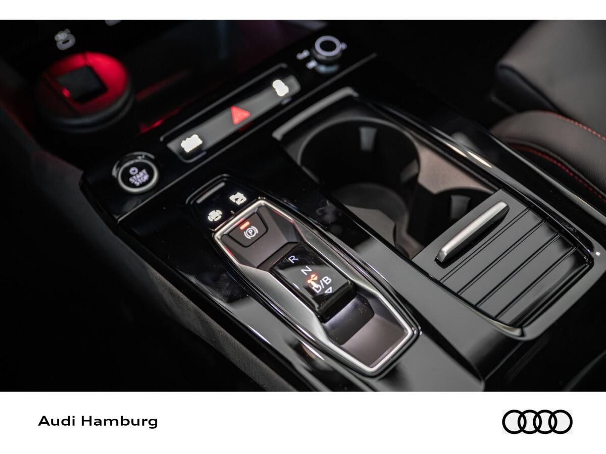 Audi Q6 e-tron Q6 SUV e-tron quattro *** Audi Q6 e-tron Q6 SUV e-tron quattro ***