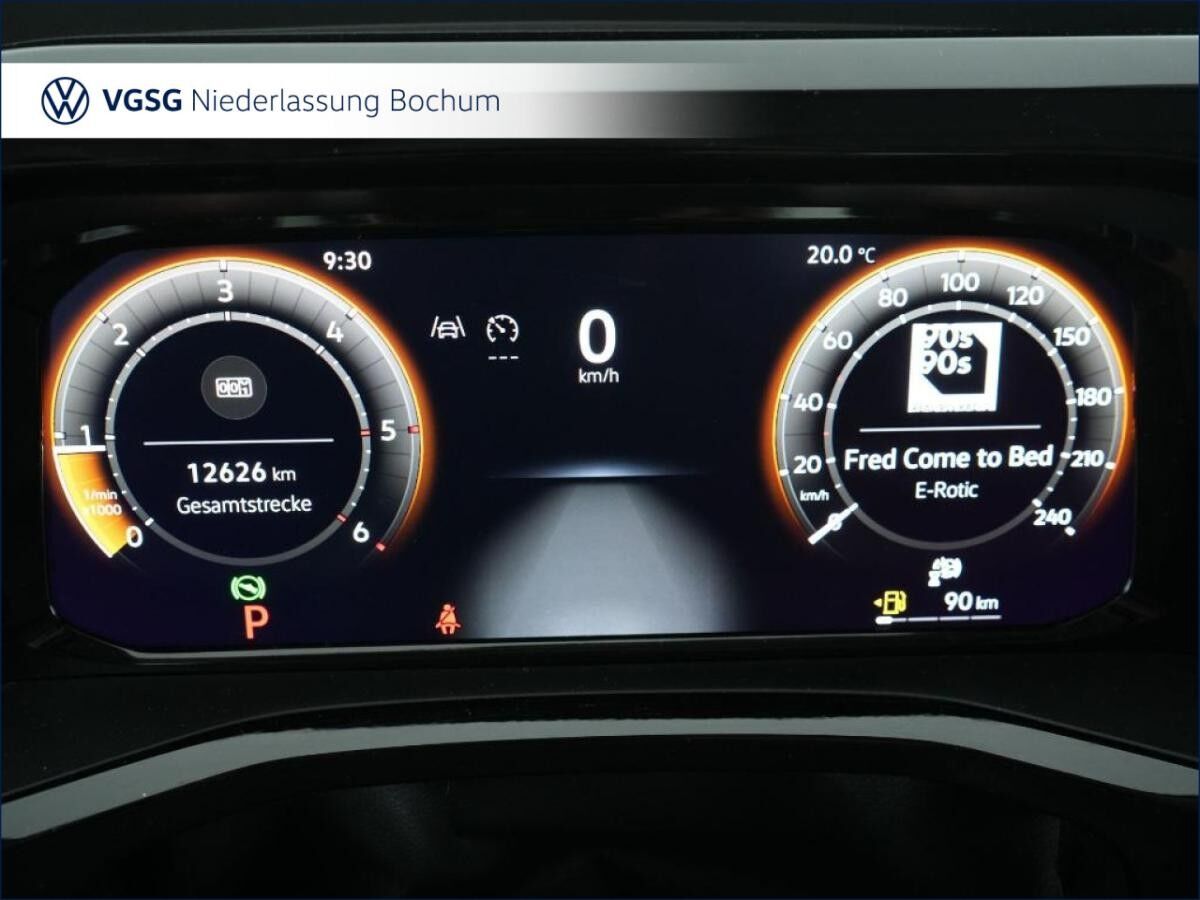 Volkswagen Multivan Life Pano Standhzg. GJR IQ.Light Sitzhzg.