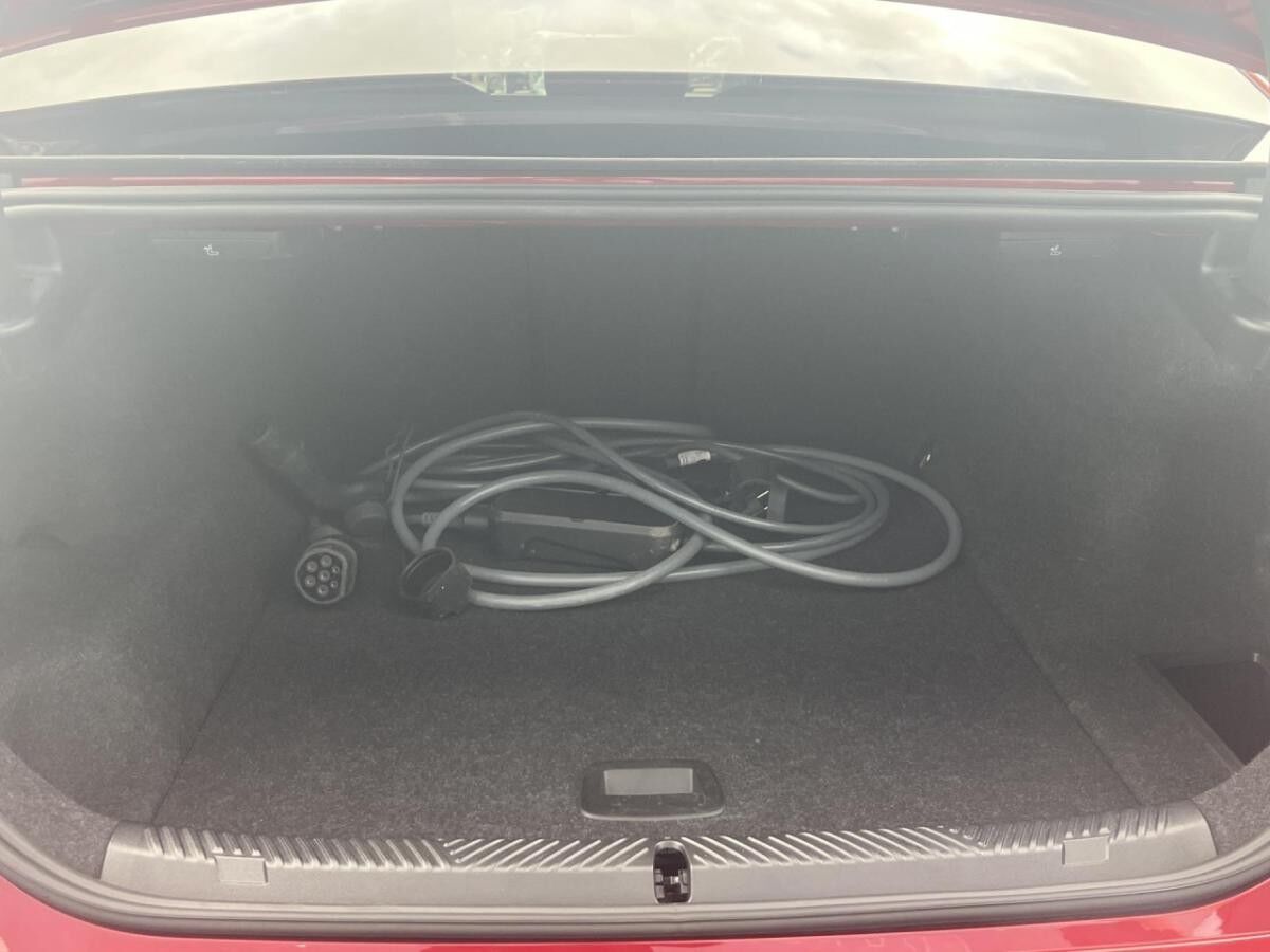 BMW i5 e40 M Sport ACC SurView HUD B+W AHK 21"