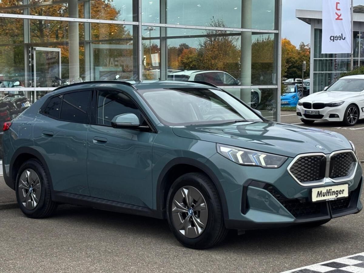 BMW iX2 x30 HUD ACC SurView LiveProf.Ha/Ka.AktivSitz