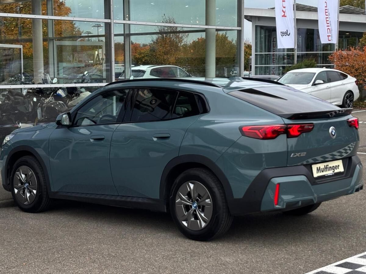 BMW iX2 x30 HUD ACC SurView LiveProf.Ha/Ka.AktivSitz