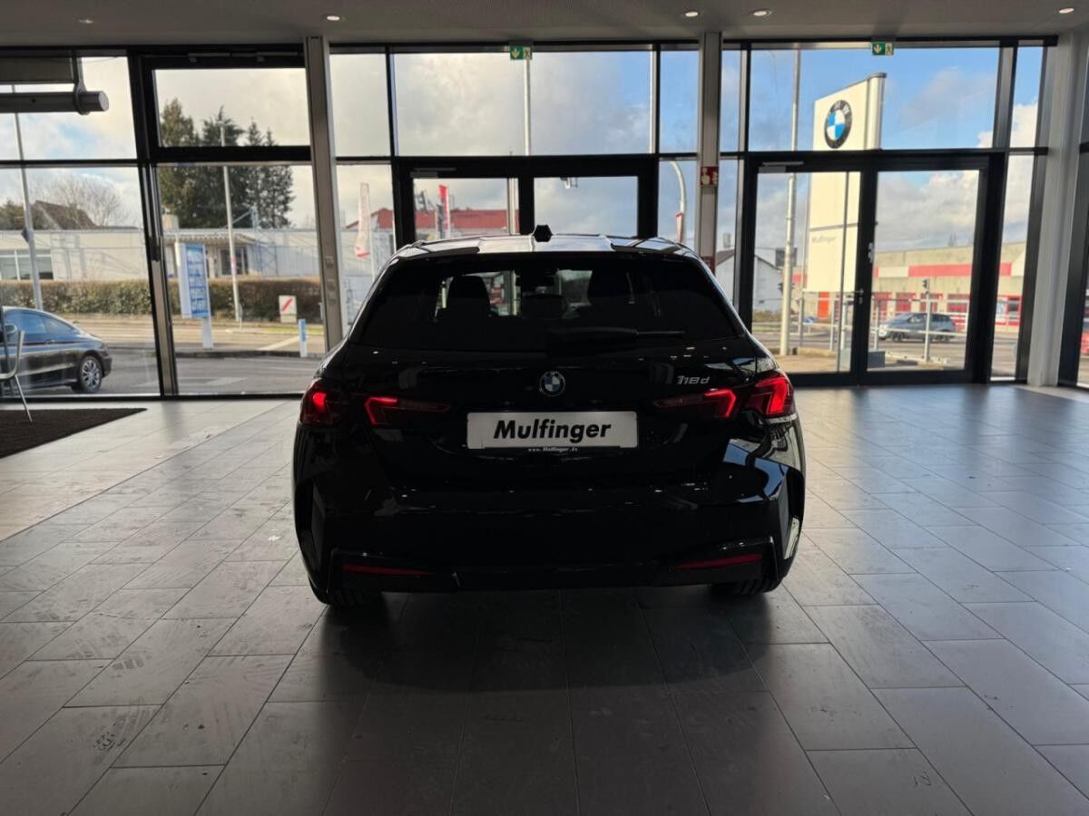 BMW 118 d Aut.Ad-LED Kamera Live-Widescreen Komfz.AHK