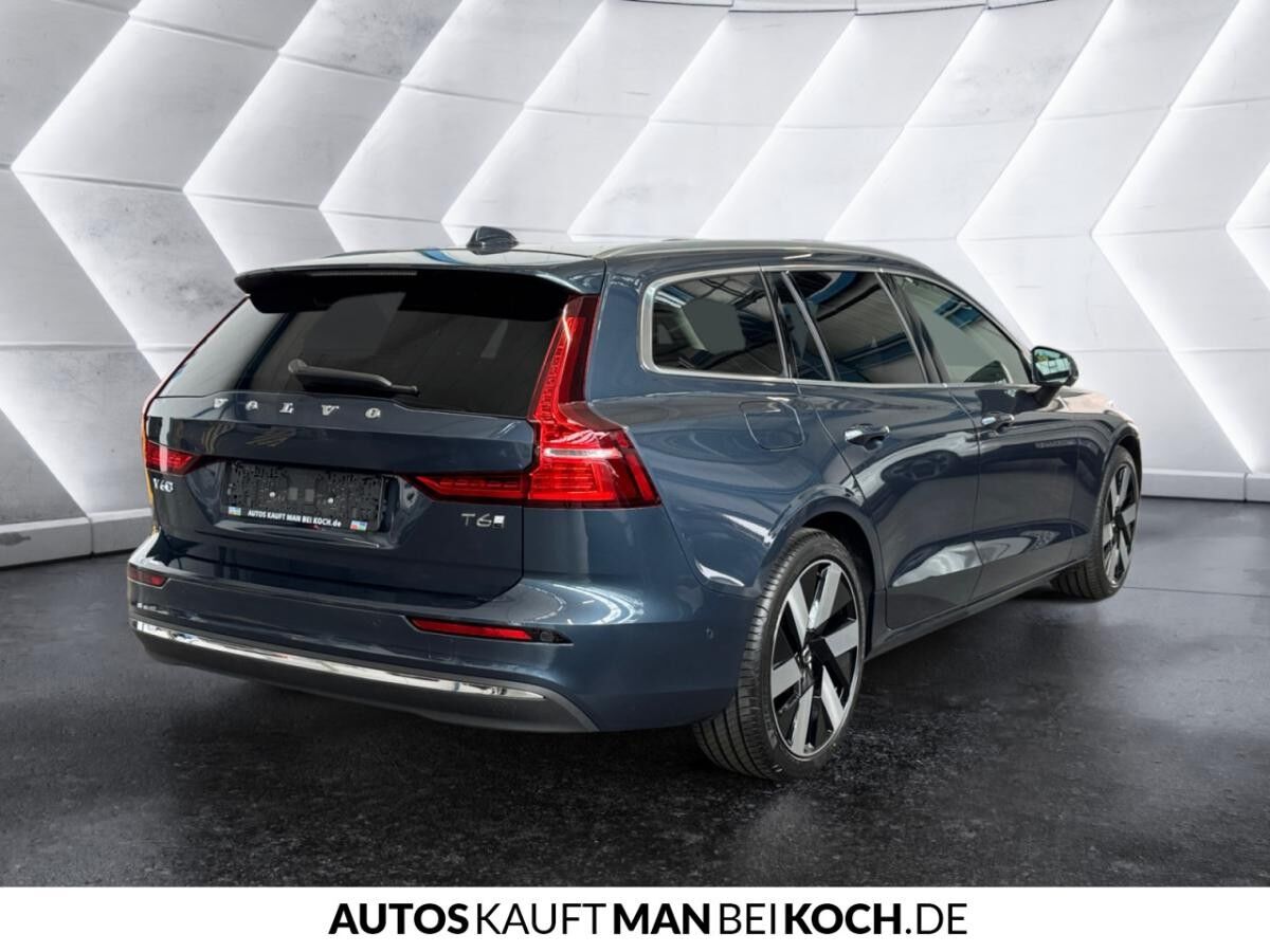Volvo V60 T6 AWD Plug-in Hybrid Plus Bright