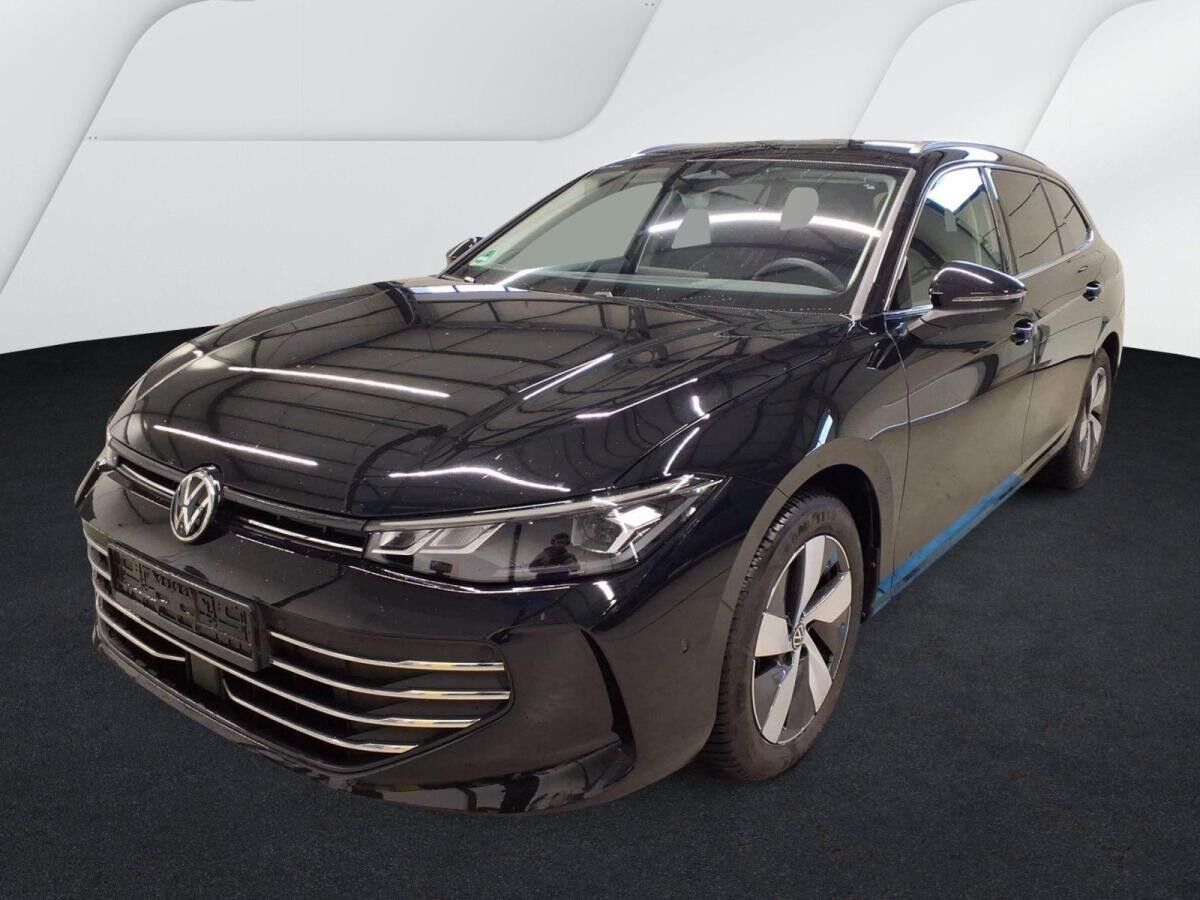 Volkswagen Passat Variant Business 1,5 eTSI 110kW DSG - IQ.Drive LED Area View Navi AHK Massage SHZ LM Digital Cockpit