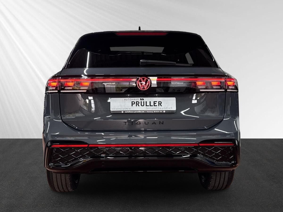 Volkswagen Tiguan R-Line 2.0 TDI SCR DSG 4MOTION Matrix + Pano + AHK Gewerbekunden