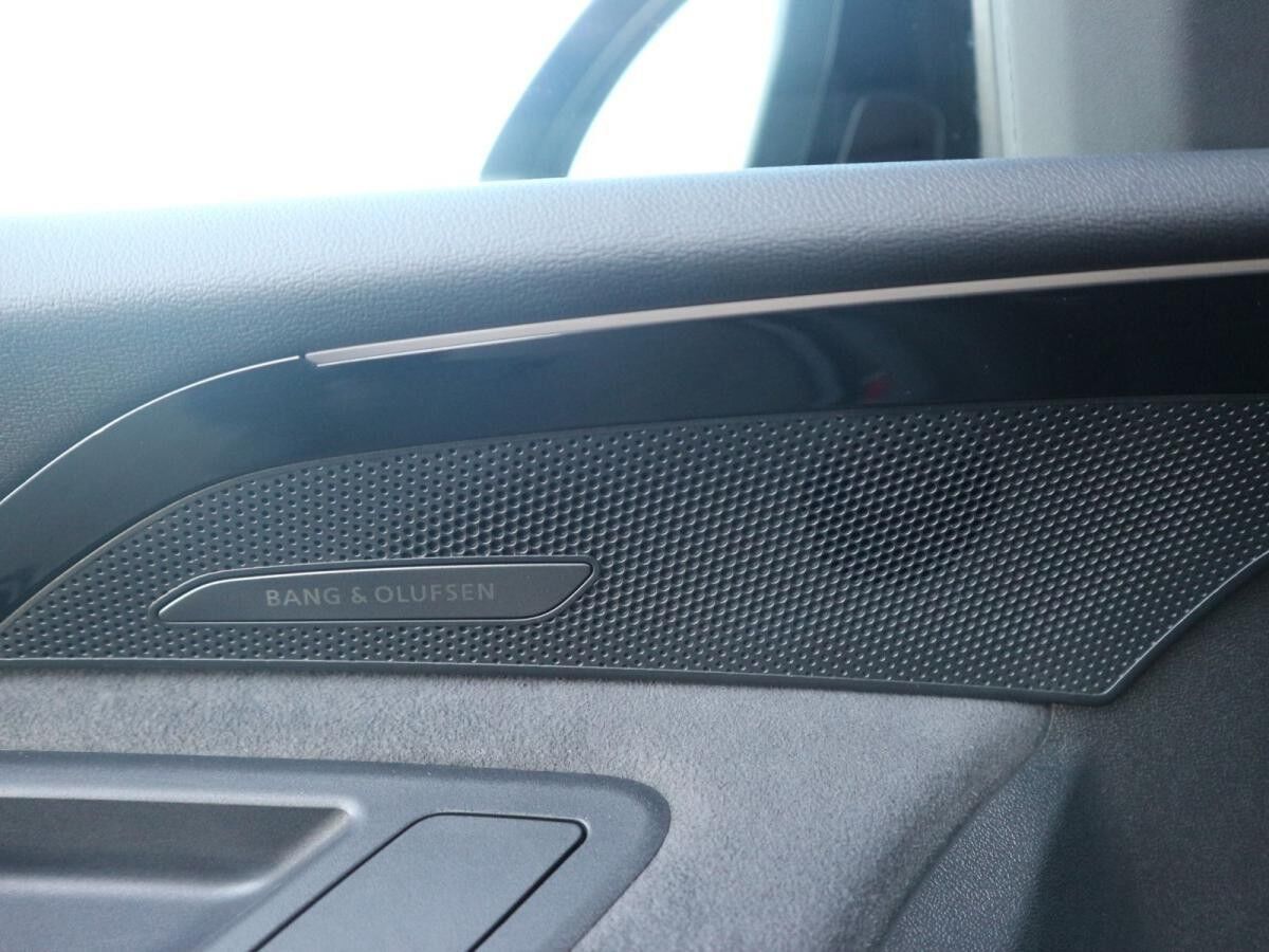 Audi SQ5 SUV TFSI S tronic*PANO*LUFT*TECH PRO*HuD* Audi SQ5 SUV TFSI S tronic*PANO*LUFT*TECH PRO*HuD*