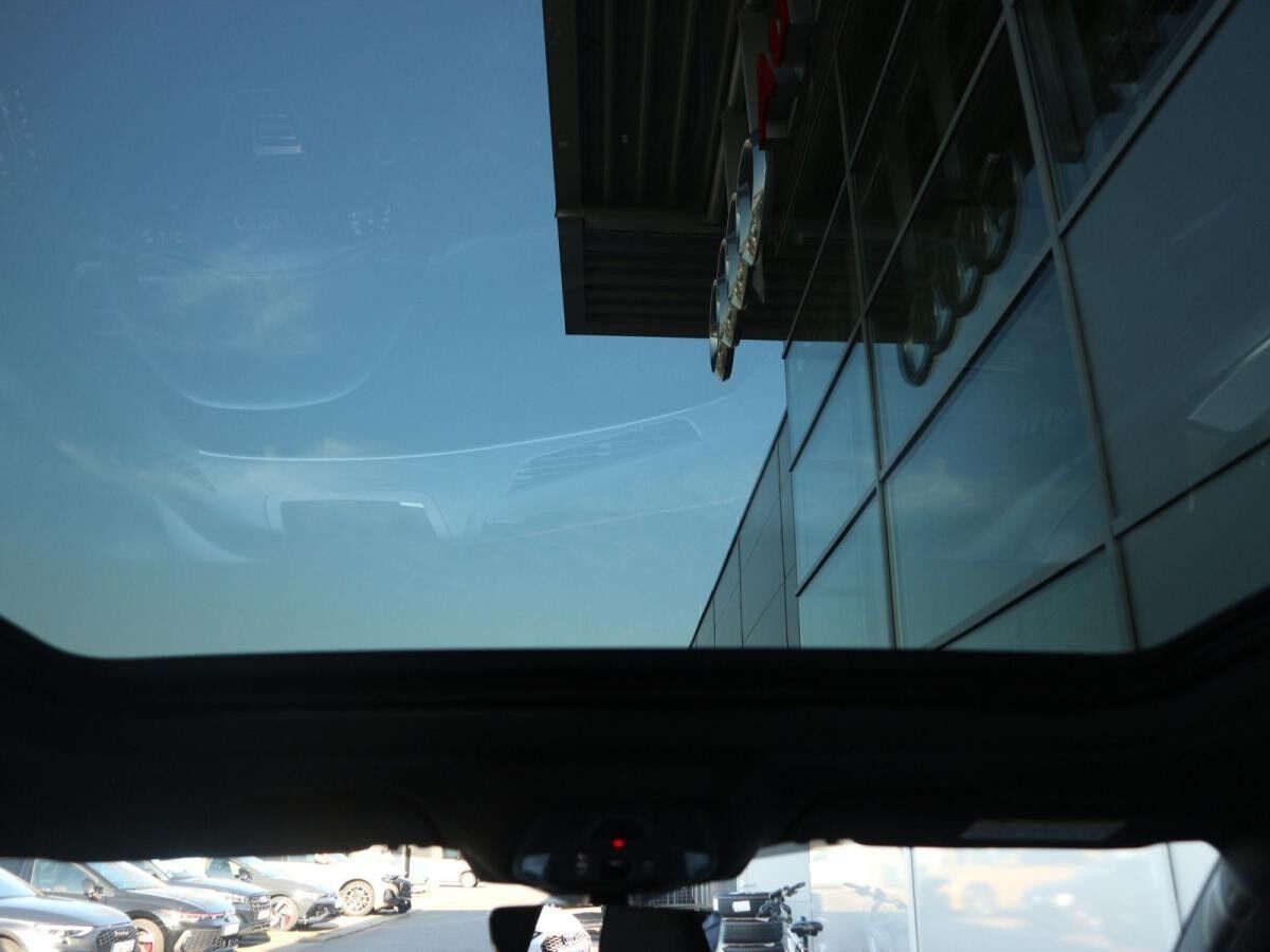 Audi SQ5 SUV TFSI S tronic*PANO*LUFT*TECH PRO*HuD* Audi SQ5 SUV TFSI S tronic*PANO*LUFT*TECH PRO*HuD*