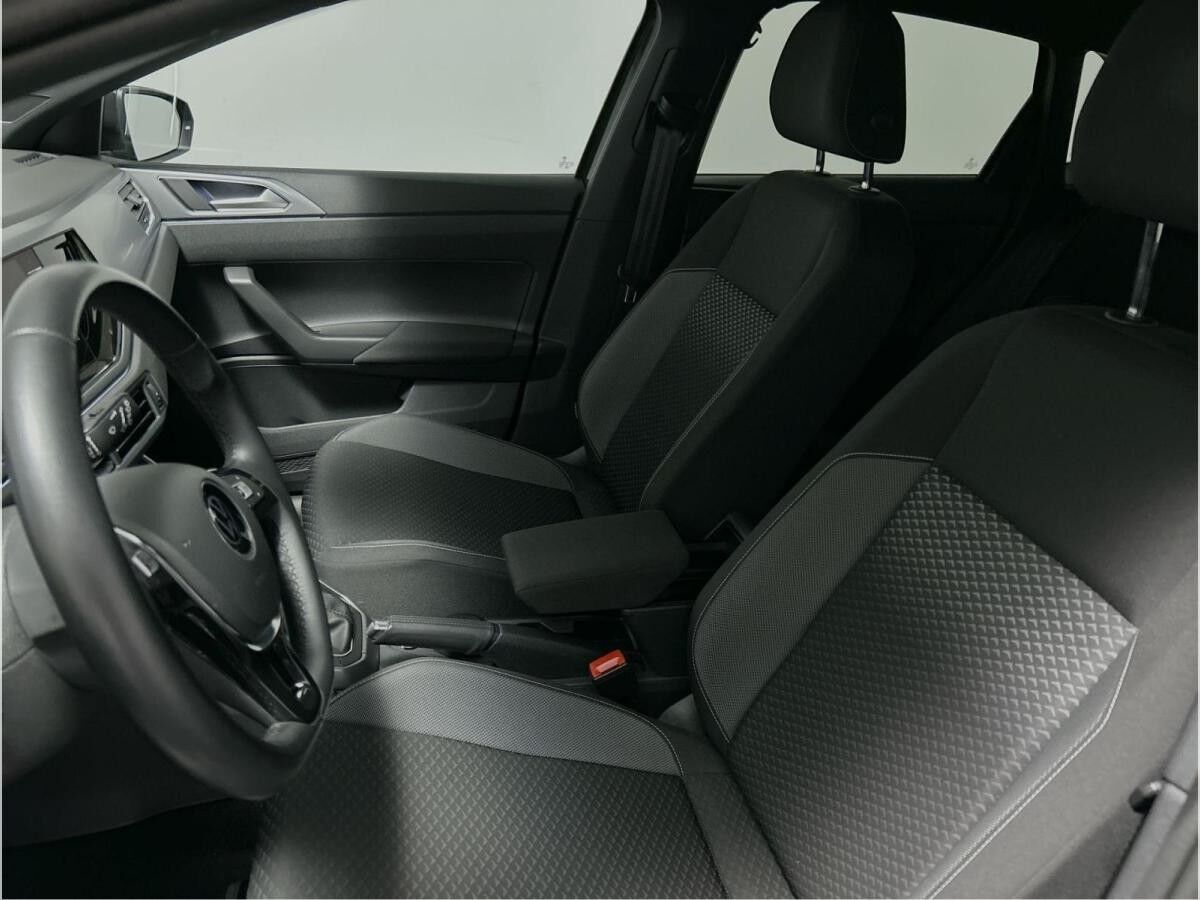 Volkswagen Polo VI 1.0 TSI Active CarPlay Virt PDC Kamera