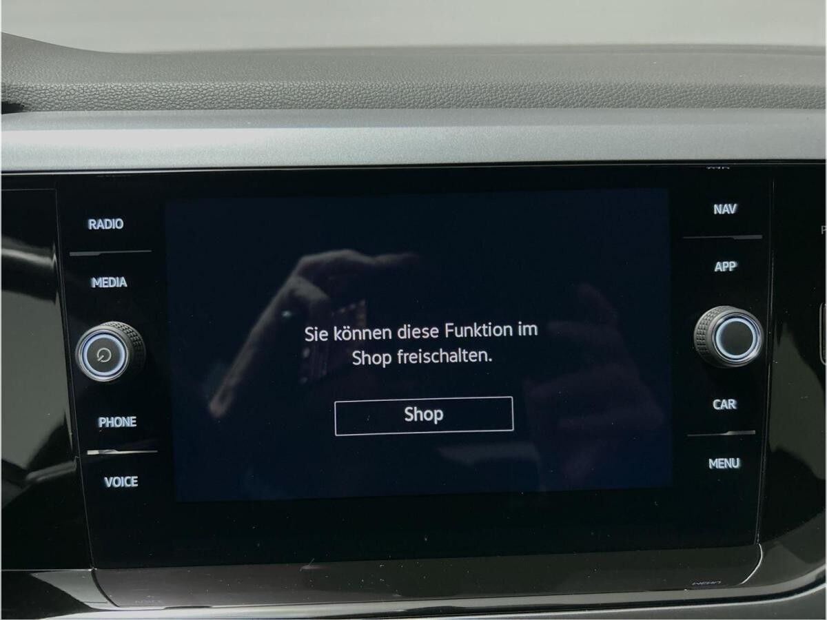 Volkswagen Polo VI 1.0 TSI Active CarPlay Virt PDC Kamera