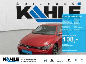 Volkswagen Golf VIII Lim. 1.5 eTSI DSG Active LED RFK Sitzh
