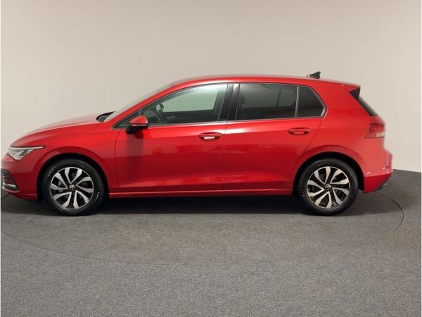 Volkswagen Golf VIII Lim. 1.5 eTSI DSG Active LED RFK Sitzh