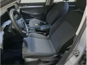 Volkswagen Golf VIII Variant 1.5 eTSI Life CarPlay Hyb. ACC