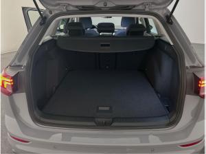 Volkswagen Golf VIII Variant 1.5 eTSI Life CarPlay Hyb. ACC