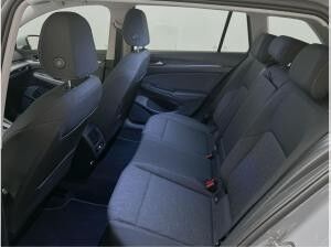 Volkswagen Golf VIII Variant 1.5 eTSI Life CarPlay Hyb. ACC