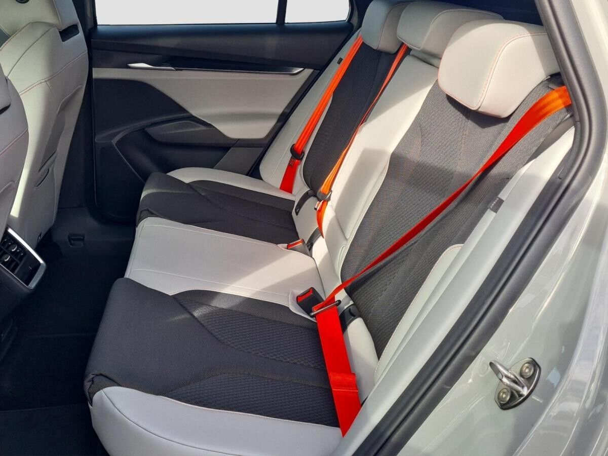 Skoda Elroq 60 63 kWh WPumpe AHK MATRIX Navi