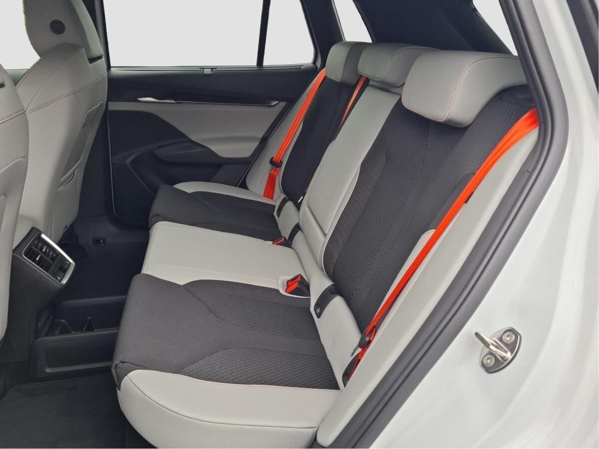 Skoda Elroq 85 First Edition II h AHK WPump