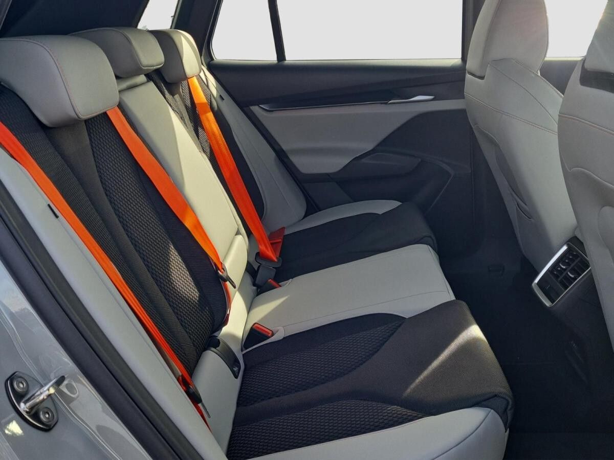 Skoda Elroq 60 63 kWh WPumpe AHK MATRIX Navi