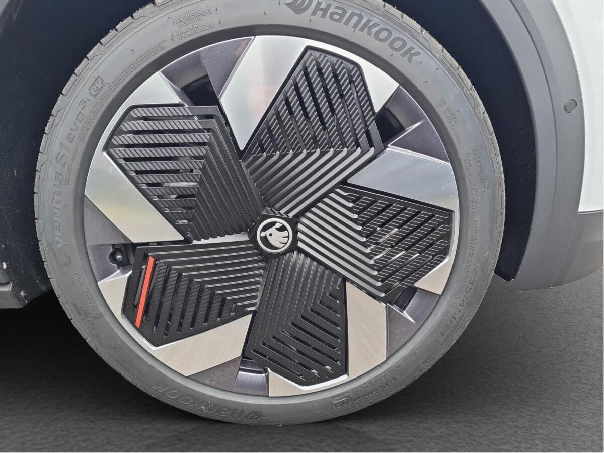 Skoda Elroq 85 First Edition II h AHK WPump