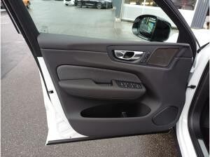 Volvo XC60 Crystal- White! Lagom! XC60 T6 Plug-in H AWD Plus Black Edition Auto