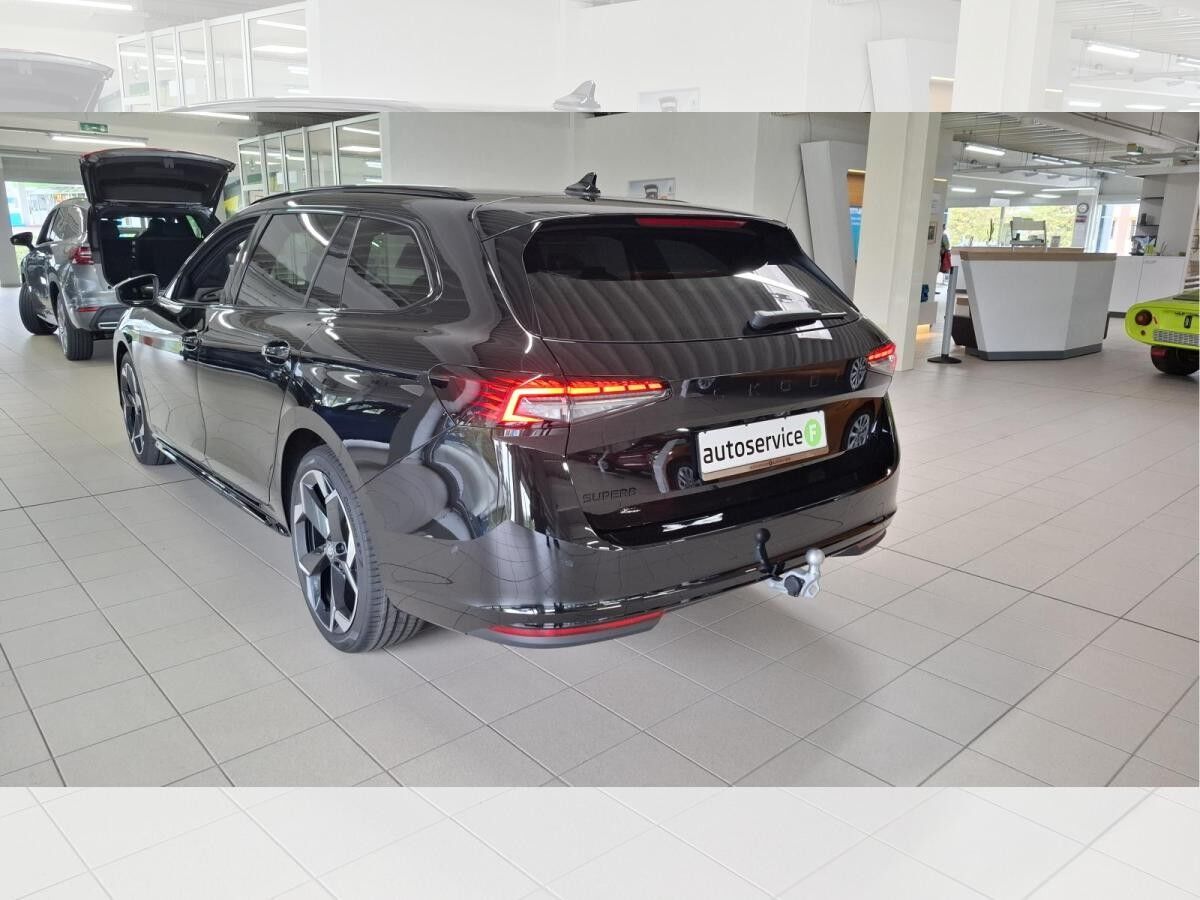Skoda Superb Combi 193 PS Sportline 4x4 AHK Navi