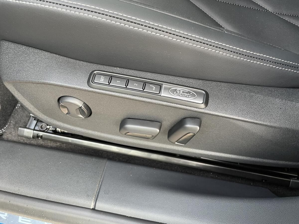 Ford Explorer Premium * Sofort Verfügbar *