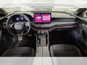 Skoda Superb Combi 193 PS Sportline 4x4 AHK Navi