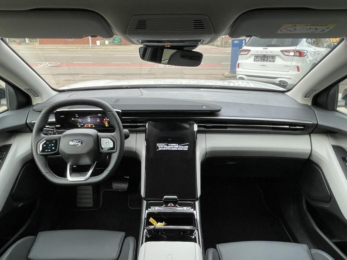 Ford Explorer RWD BEV * Sofort Verfügbar *