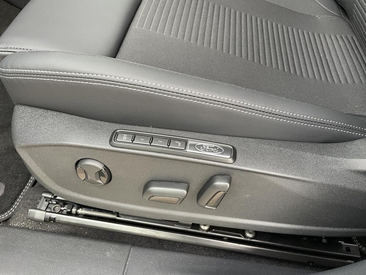 Ford Explorer RWD BEV * Sofort Verfügbar *