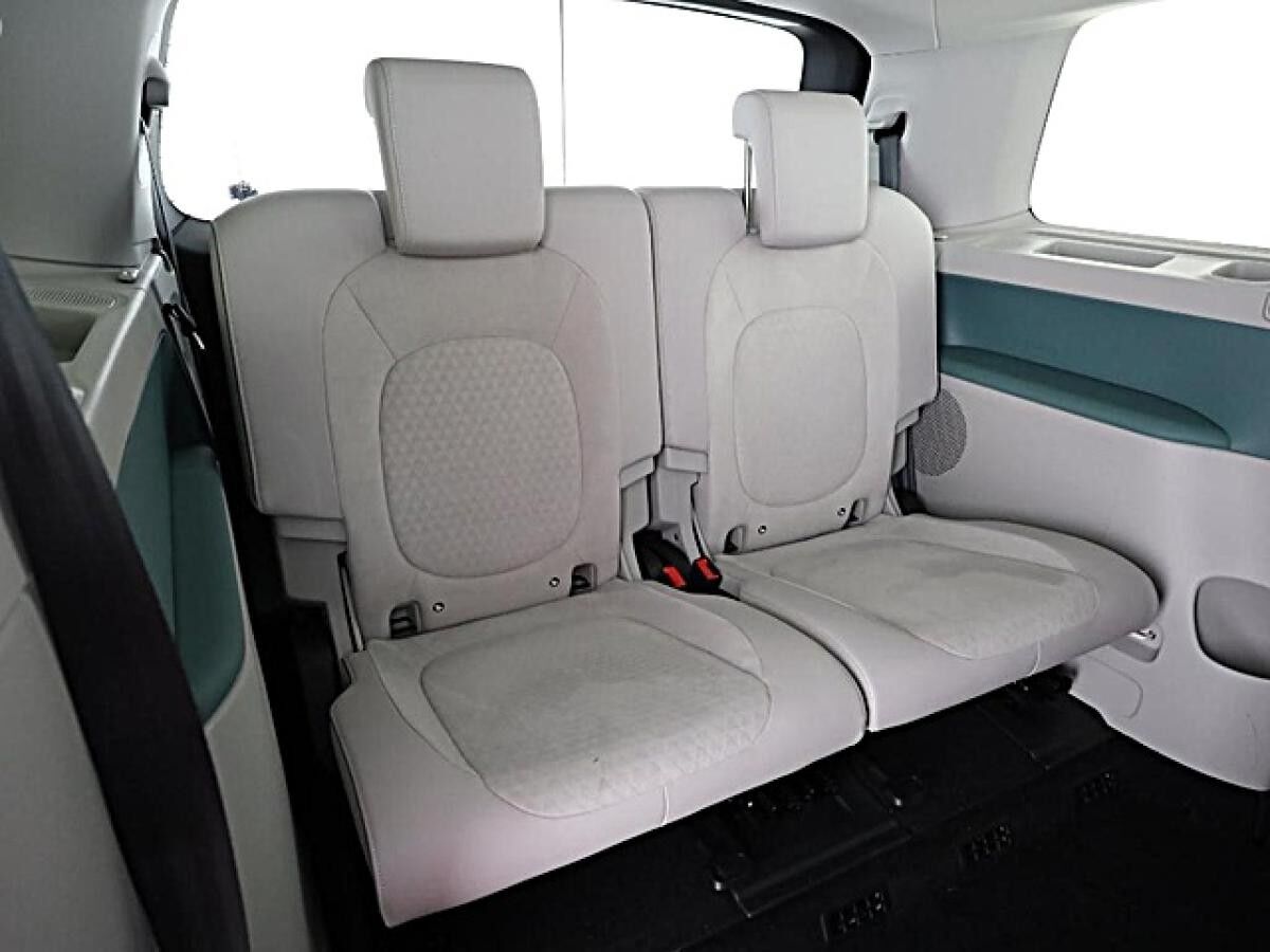 Volkswagen ID.Buzz Pro286PS 86kWh 7 Sitzer AHK Winterr. Panoramadach Anschlussgarantie Volkswagen ID.Buzz Pro286PS 86kWh 7 Sitzer AHK Winterr. Panoramadach Anschlussgarantie