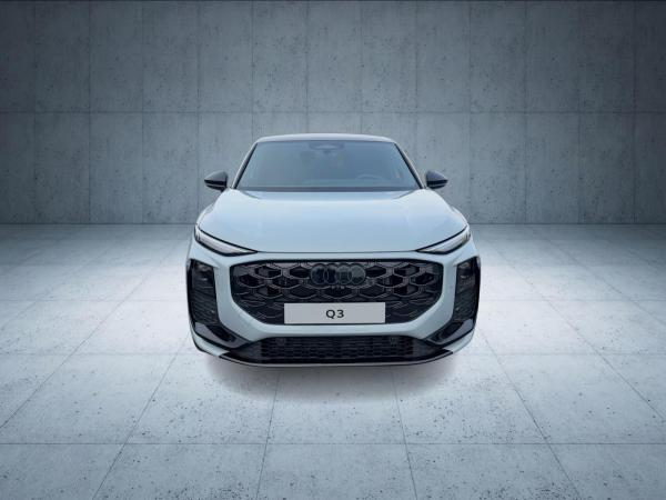 Audi Q3 Sportback TFSI S tr. PANO LED 19 FLA DynPaket