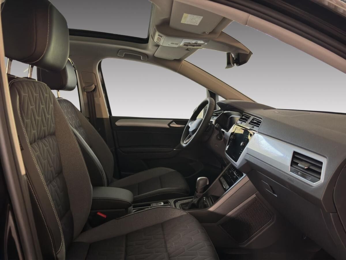 Volkswagen Touran 1.5 TSI DSG Goal 7-Sitzer R-Line AHK