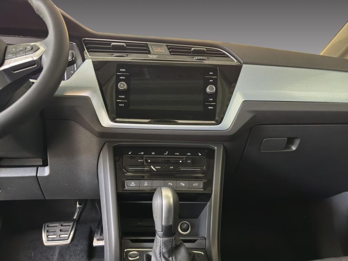 Volkswagen Touran 1.5 TSI DSG Goal 7-Sitzer R-Line AHK