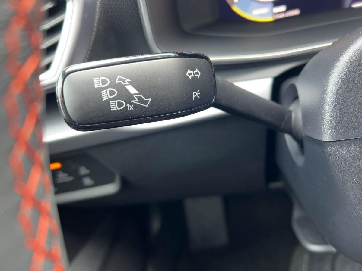 Seat Leon 1.5 eTSI FR DSG Matrix Kamera Navi