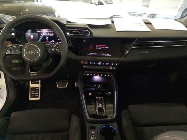 Audi S3 Sportback TFSI q. S-Tronic, Matrix, Panoramadach, SONOS, Business-Paket Plus